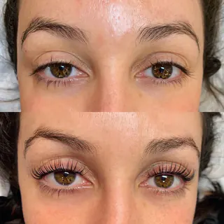Before and after: YUMI lash lift result: natural lashes lifted, close-up